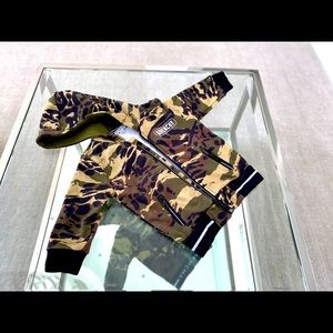 Givenchy camouflage print zip up hoodie (12 mths)
